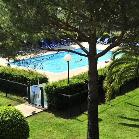 Les Jardins Ombrages S4 Pers Resort *
